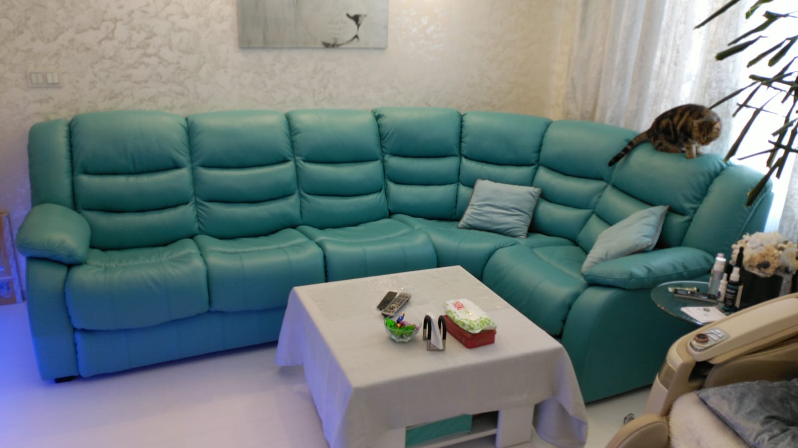 Перетяжка дивана на дому. Мензелинск