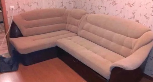 Перетяжка углового дивана. Мензелинск